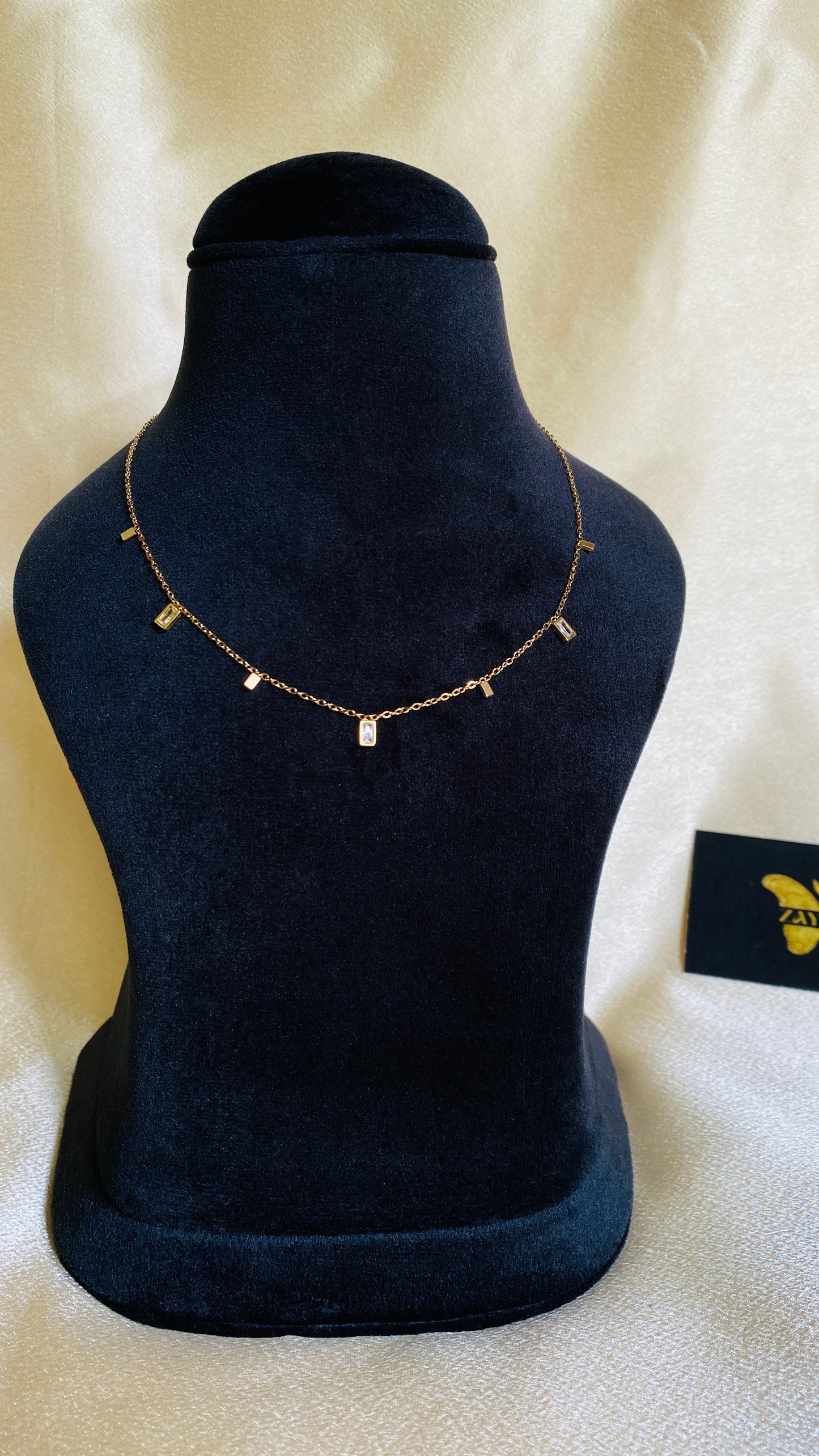 Dangling Bar Necklace