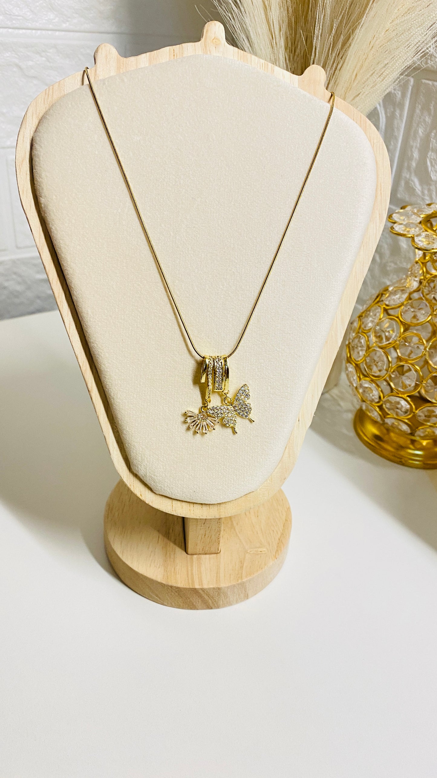 Cute butterfly pendant necklace, 18K gold plated stainless steel anti tarnish waterproof jewelry for women