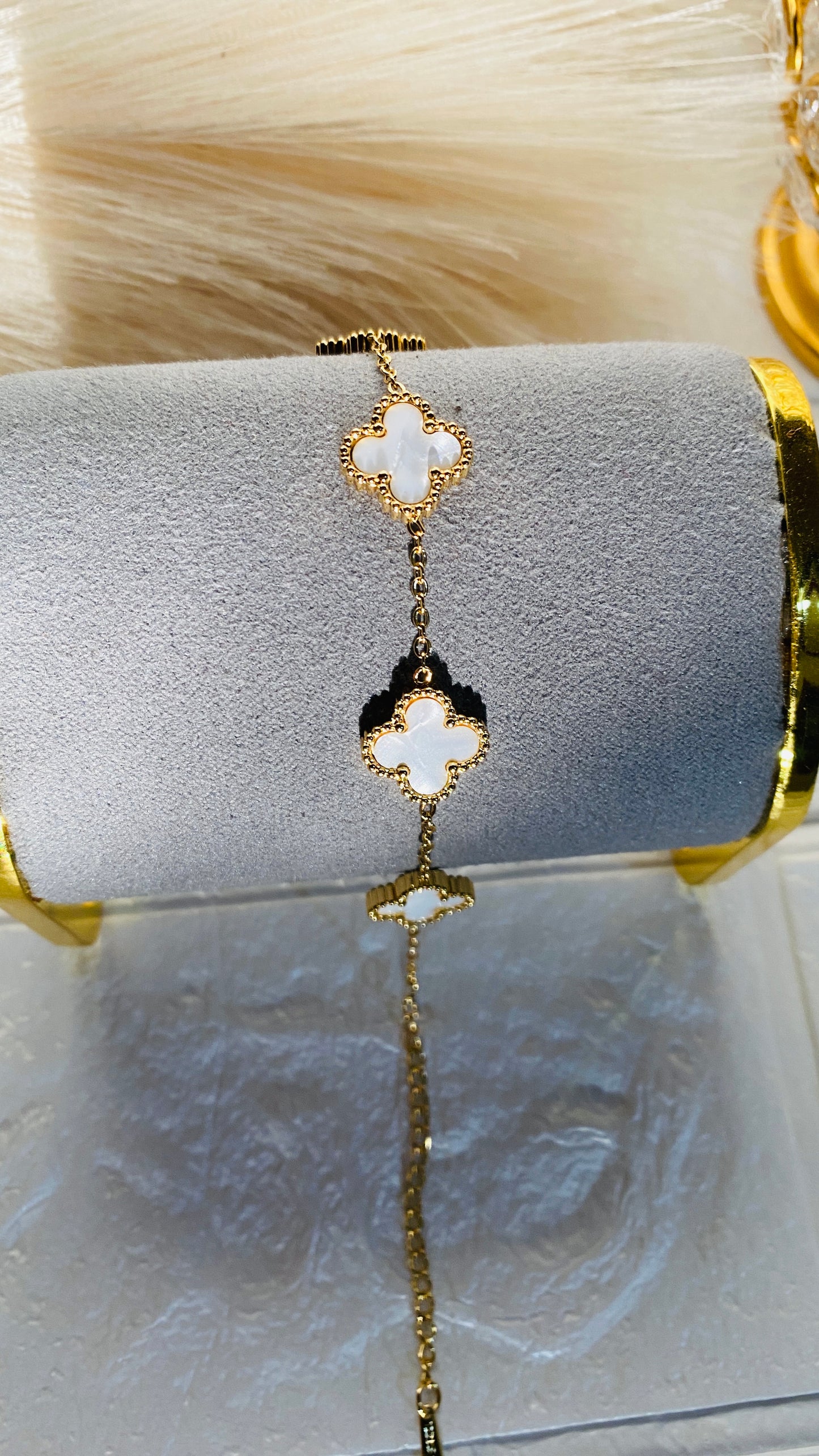 Elegant White Clover Bracelet