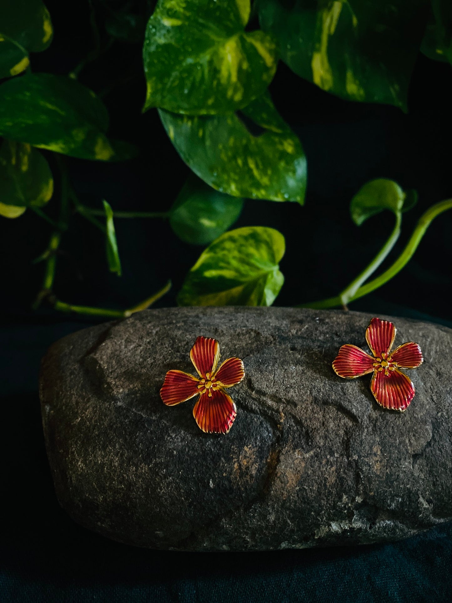 Vintage Red Flower Earring