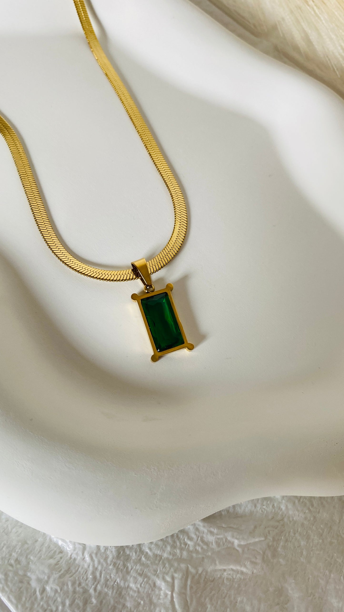 anti tarnish pendant, water resistant jewelry